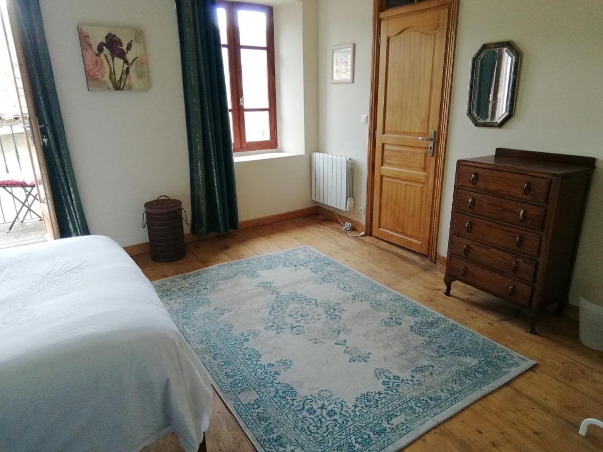 Bed and Breakfast Aux Douces Nuits De Rivel Экстерьер фото